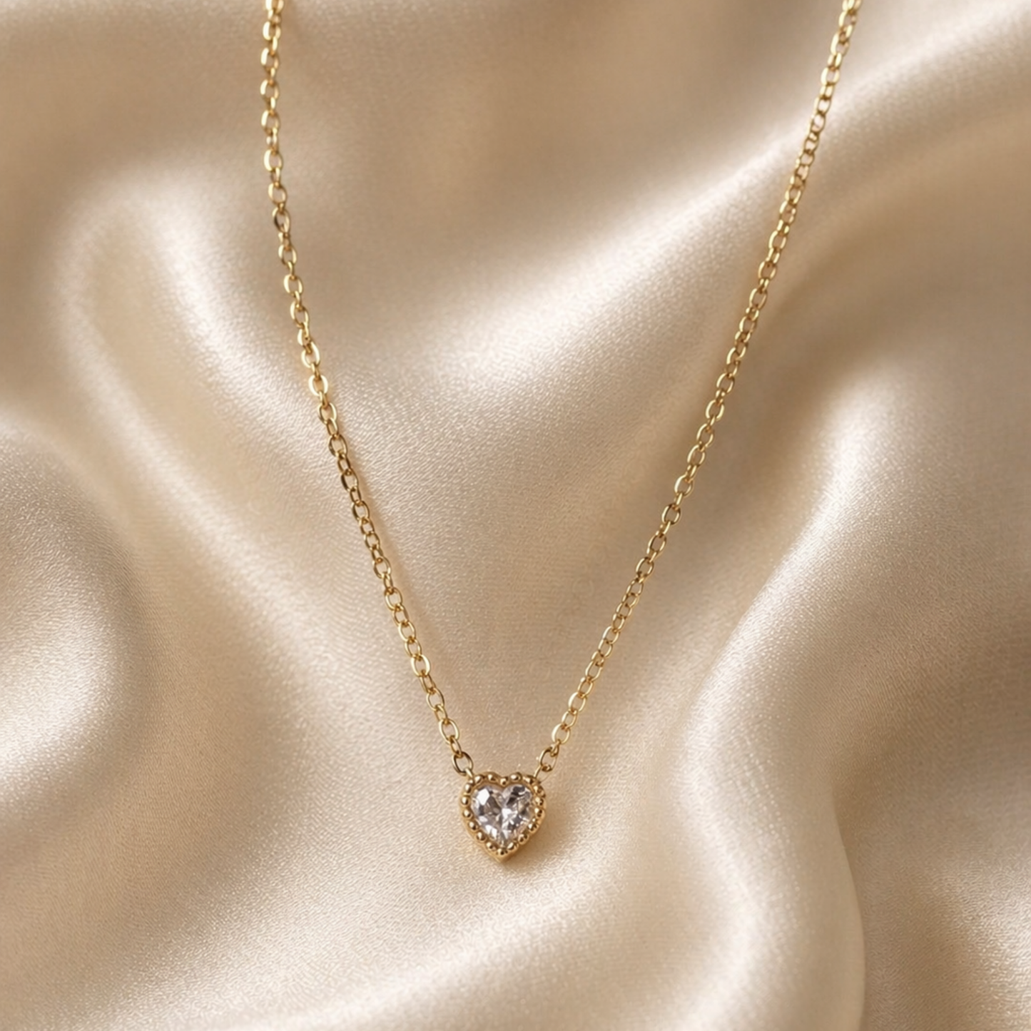 collar cadena core dorado acero inoxidable joyería premium minimalista mujer Ecuador GLOWCHIC