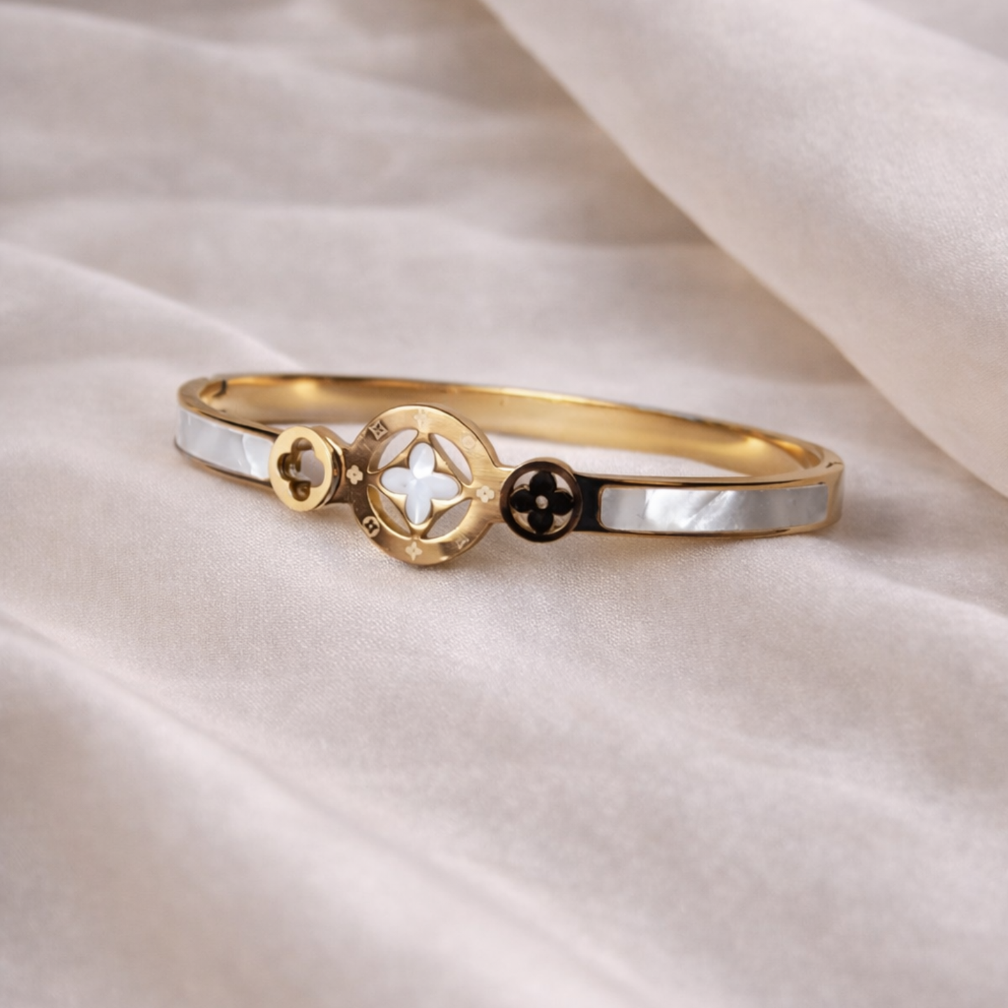 pulsera brazalete core duo dorado joyería premium mujer Ecuador GLOWCHIC