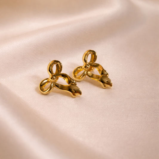 aretes aretes colette dorado acero inoxidable joyería premium minimalista mujer Ecuador GLOWCHIC