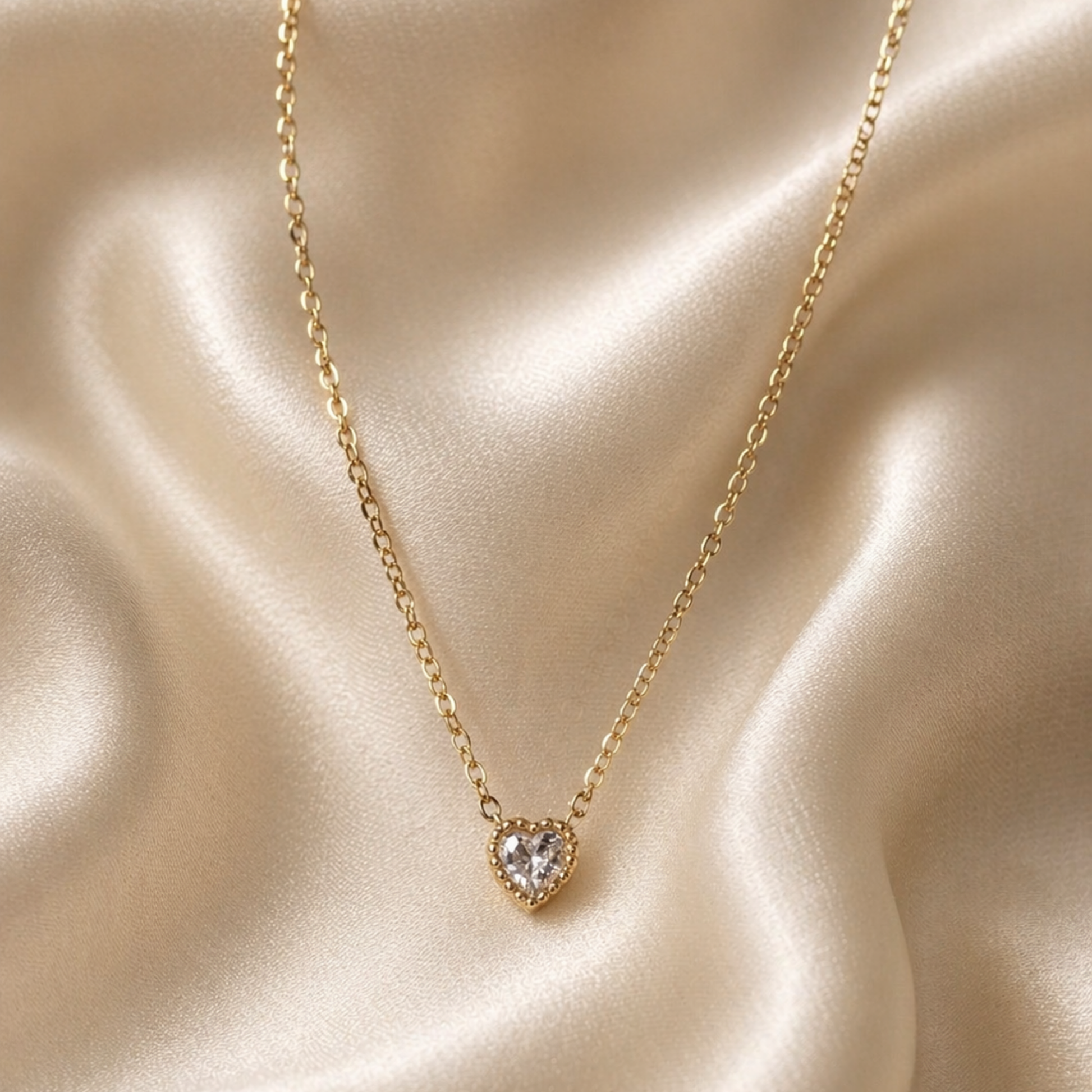 collar cadena core dorado acero inoxidable joyería premium minimalista mujer Ecuador GLOWCHIC