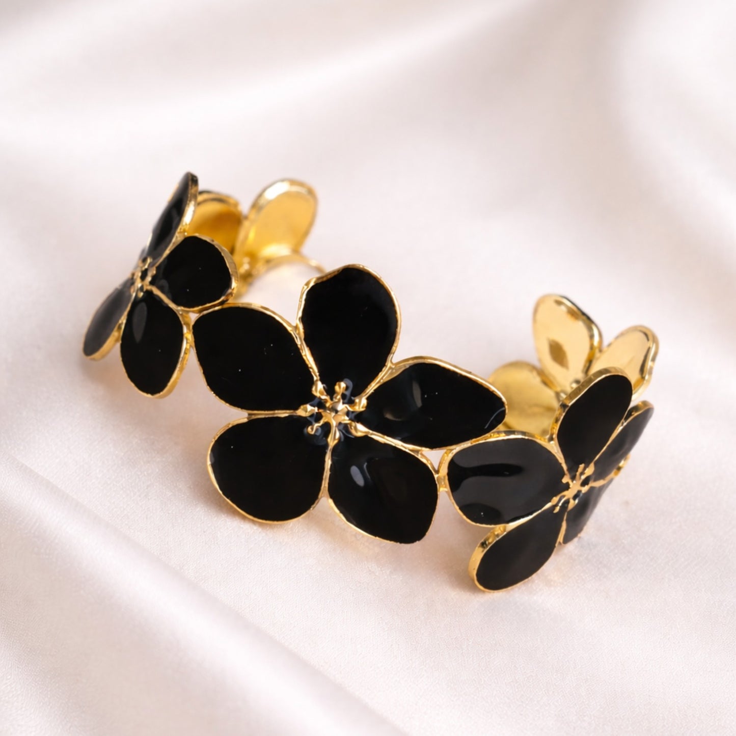 pulsera brazalete alba dorado acero inoxidable joyería premium elegante mujer Ecuador GLOWCHIC